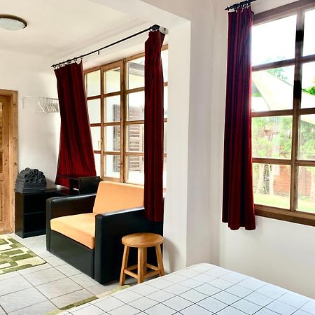 Szarszo Apartment With 3 Rooms And Private Beach, Private Parking Balatonszarszo Buitenkant foto