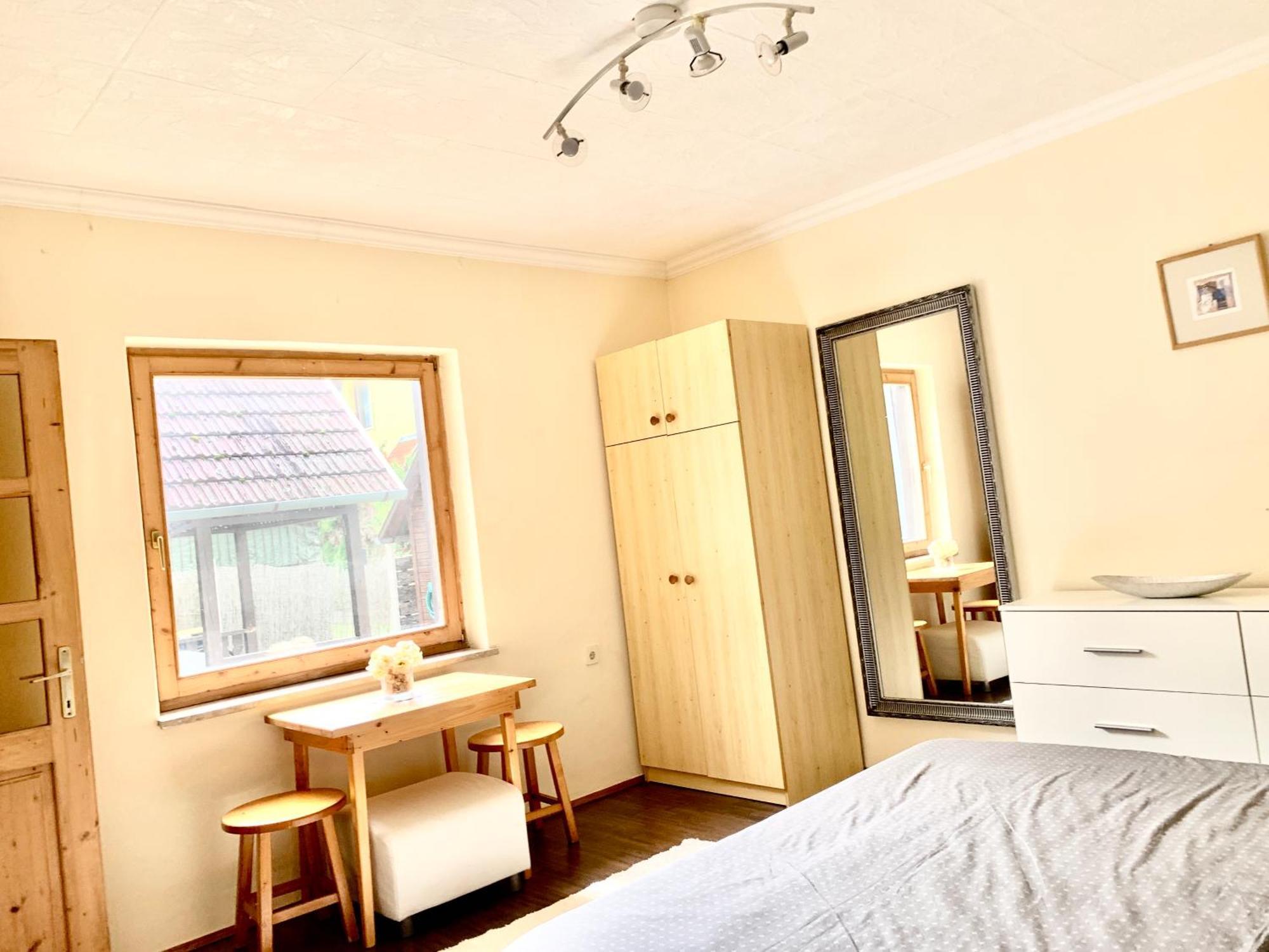 Szarszo Apartment With 3 Rooms And Private Beach, Private Parking Balatonszarszo Buitenkant foto